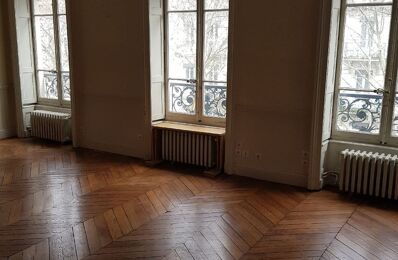 location appartement 2 420 € CC /mois à proximité de Lyon 7 (69007)