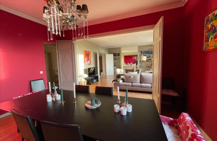 LILLE - St Maur - Très Bel Appartement Ancien d'env. 195m² avec — photo 2