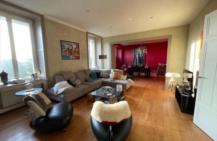 LILLE - St Maur - Très Bel Appartement Ancien d'env. 195m² avec — photo 3