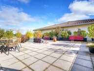 APPARTEMENT DE TYPE 5 + TERRASSE ET GARAGES — photo 2