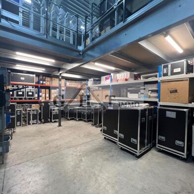 Local industriel  3480 €