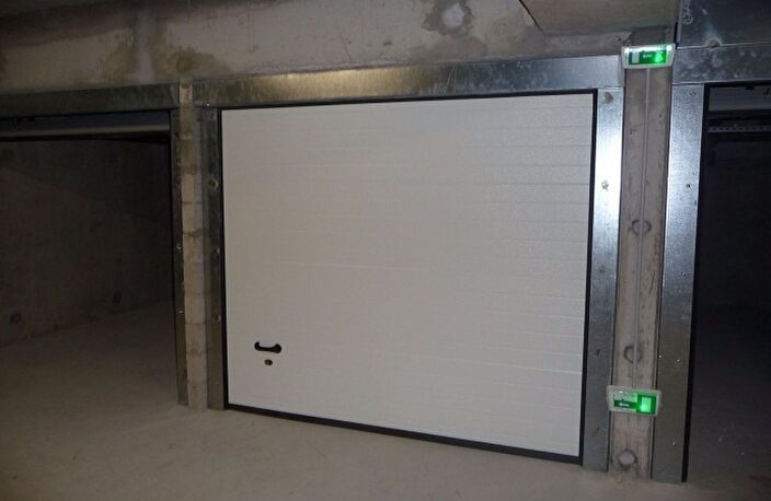Parking/ Box FRANCONVILLE — photo 2