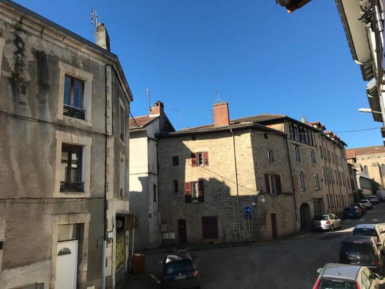 Maison de ville au cœur de Saint Junien — photo 1