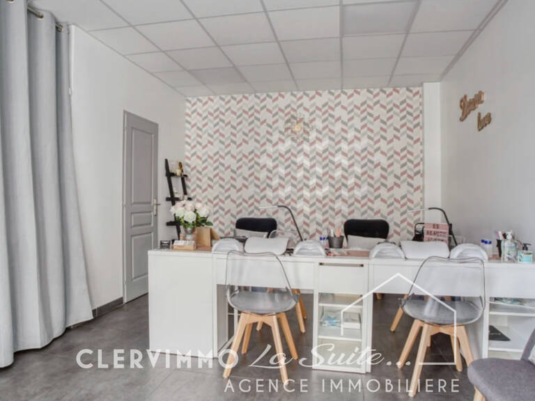 IMMEUBLE LA VALENTINE — photo 1