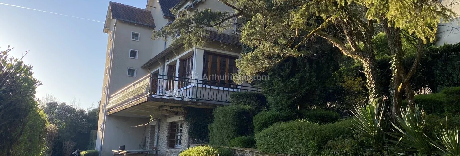 Maison 5 Pièces 140 m² à vendre à La Chartre-sur-le-Loir (72340)