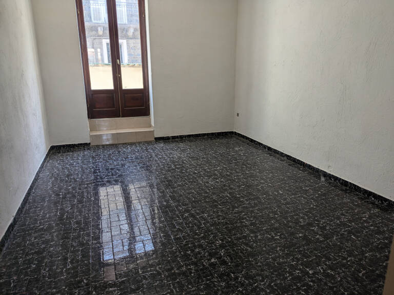 APPARTEMENT 70m2 À RÉNOVER — photo 1