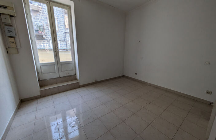 APPARTEMENT 70m2 À RÉNOVER — photo 2