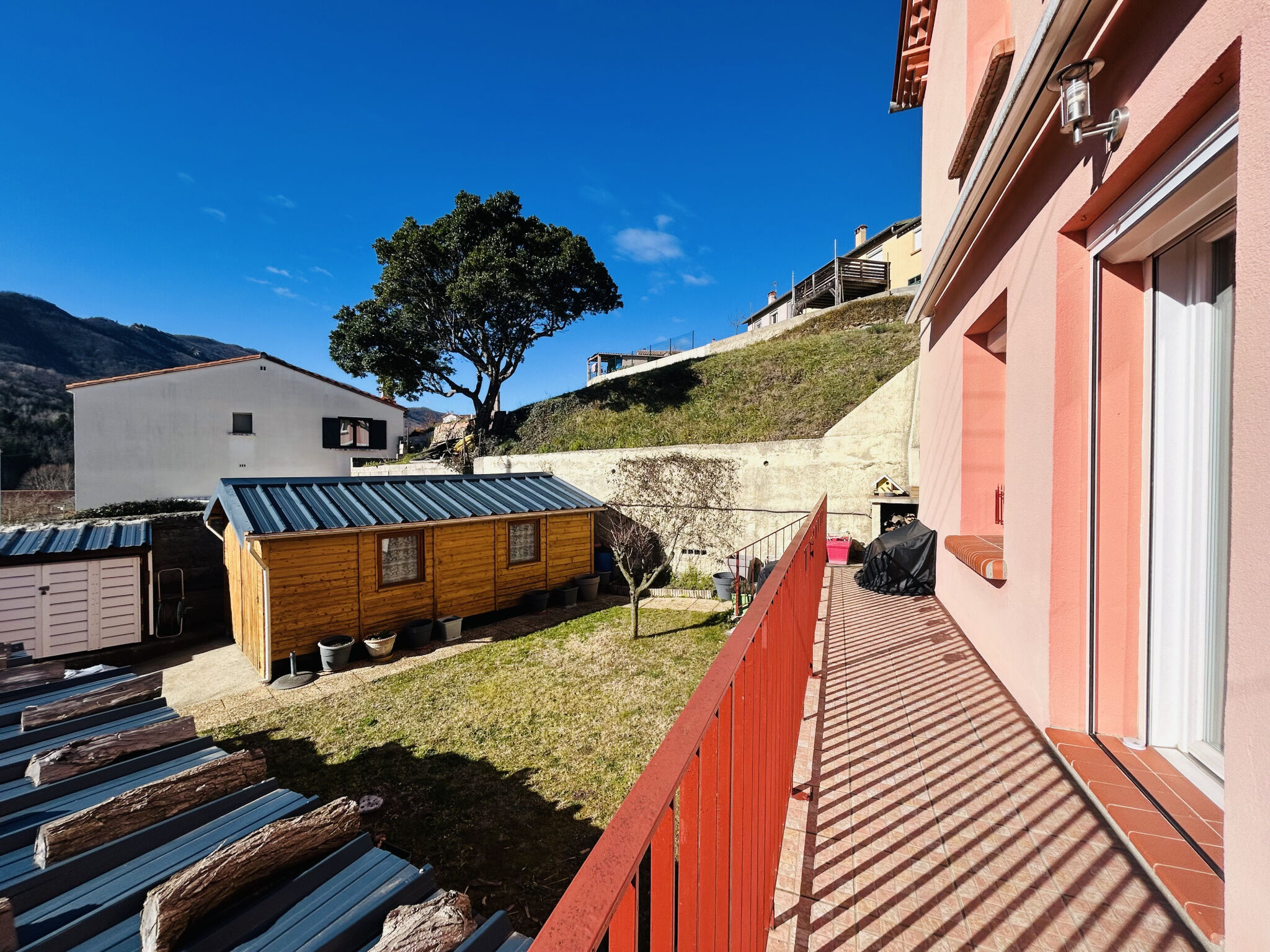 Villa / Maison  T5 à vendre Saint-Laurent-de-Cerdans 66260