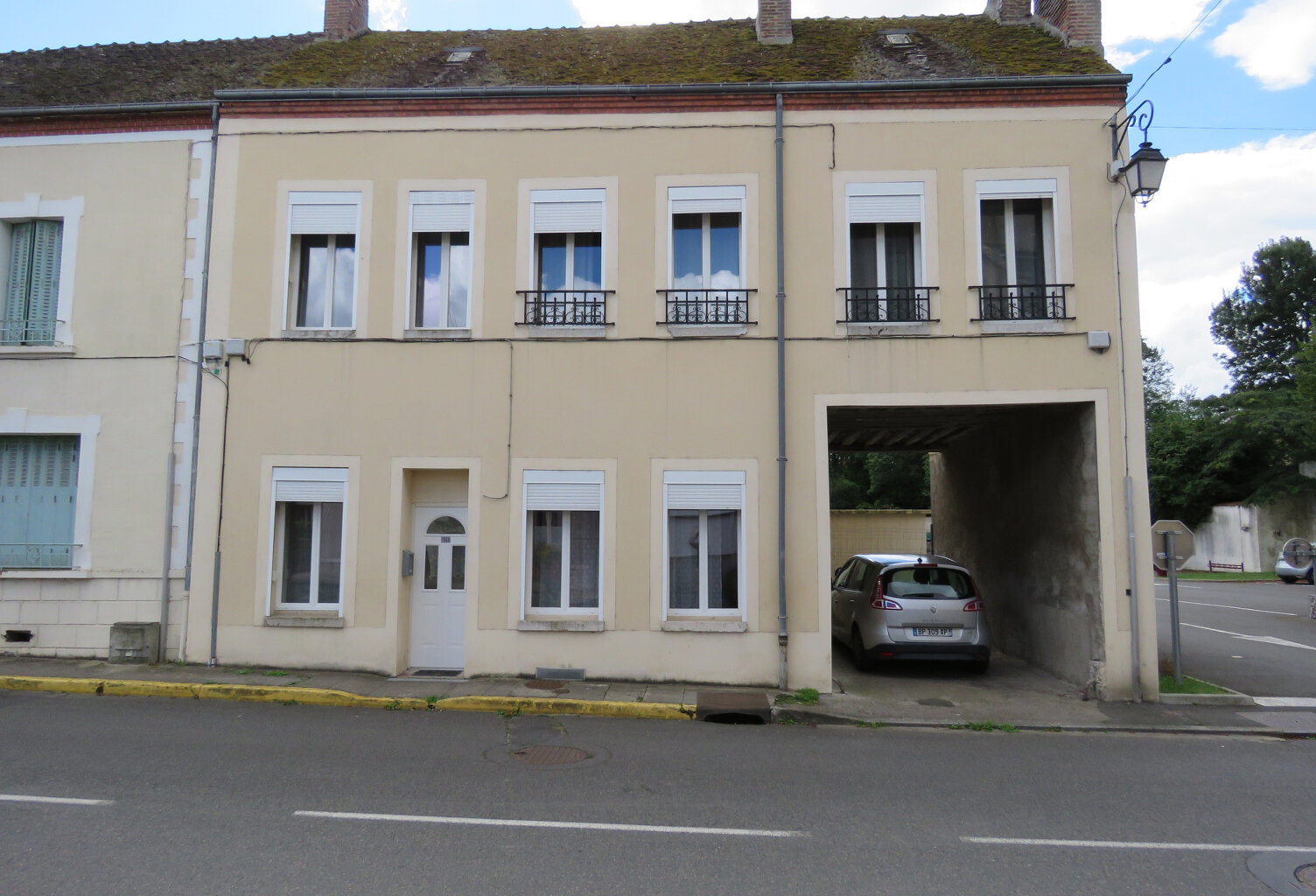 Immeuble à Nogent-sur-Vernisson — photo 1