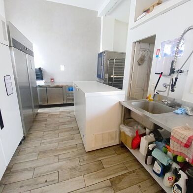 Commerce 3 pièces 110000 €