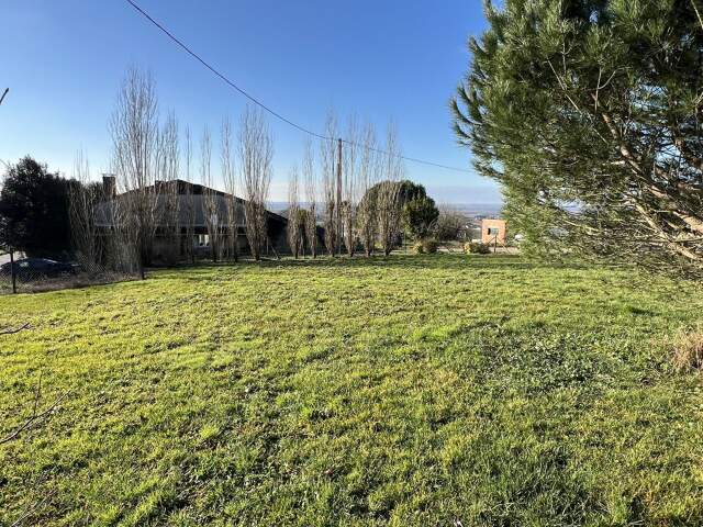 Terrain de 998 m&sup2;  m&sup2; — photo du bien