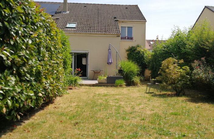 Maison familiale 110m2 4 Ch avec comble aménageable — photo 4