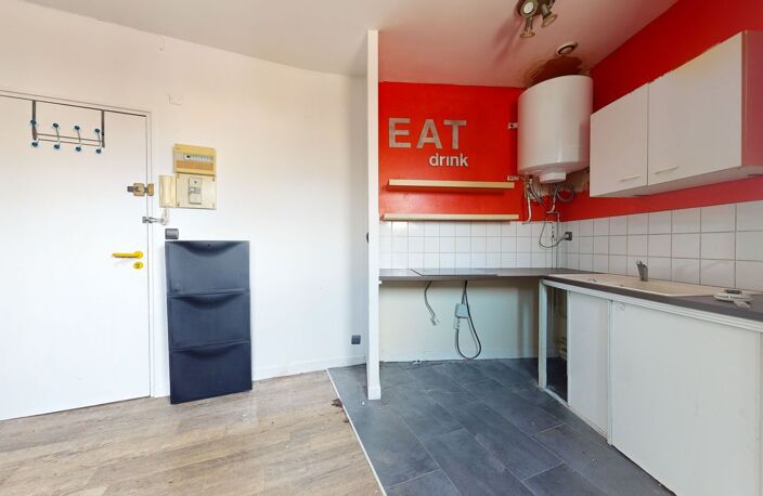 T2 EN DERNIER ETAGE DERRIERE LA GARE — photo 4