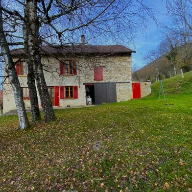 Maison  325000 €