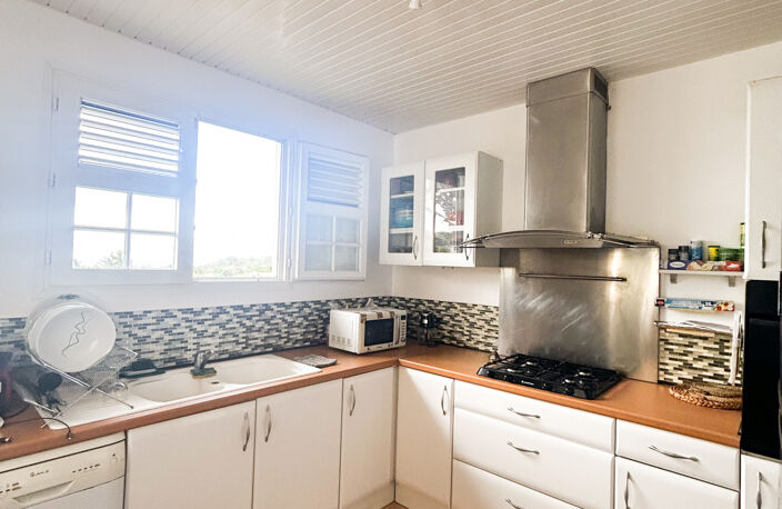 ANSE A L'ANE - JOLIE VILLA + T2 INDEPENDANT VUE MER EXCEPTIO — photo 4