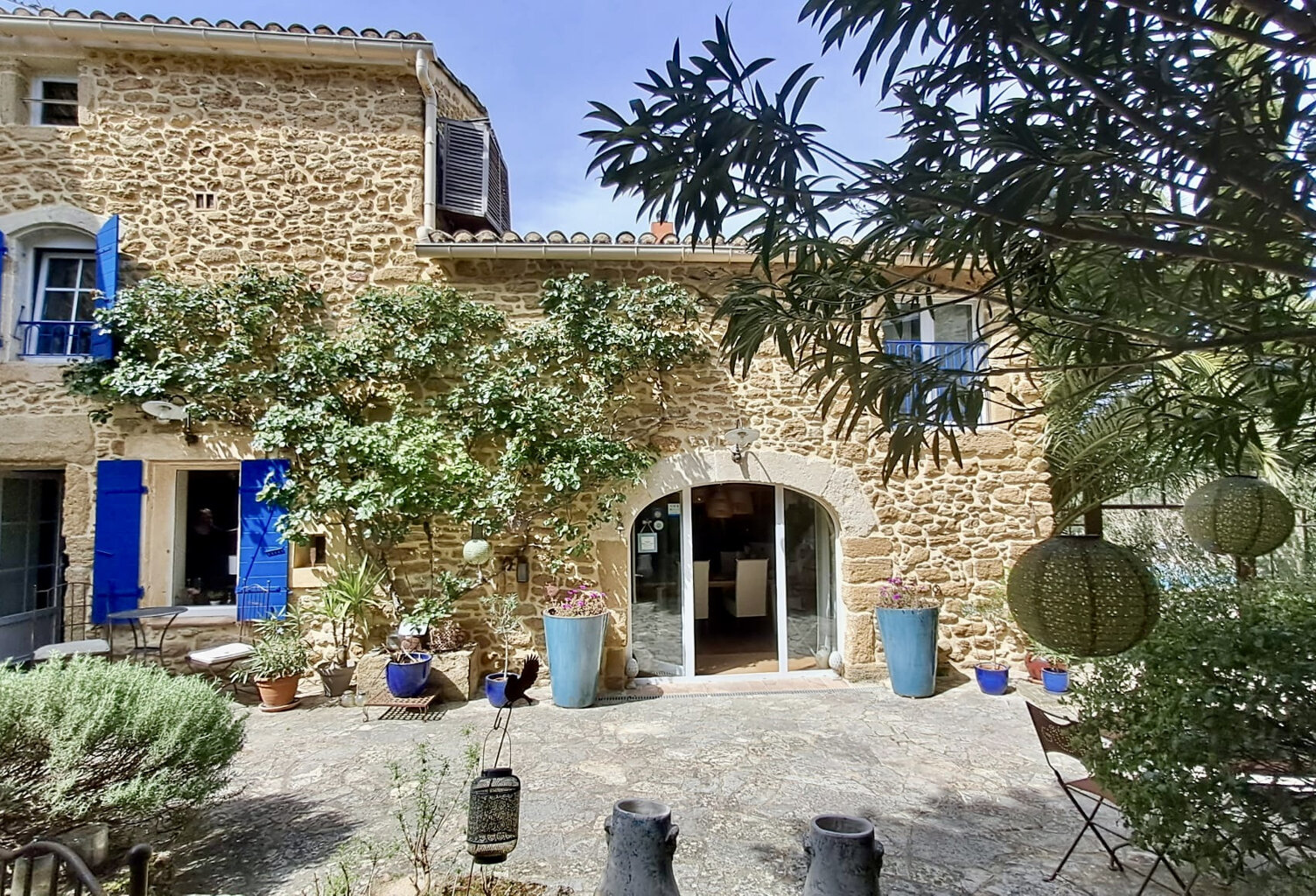 Maison Suze-la-rousse 12 pièce(s) 378 m2 — photo 1