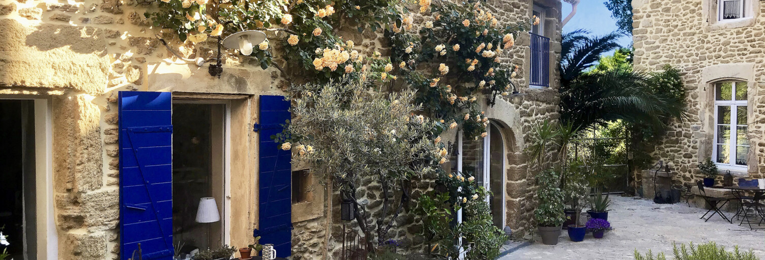 Maison 12 Pièces 330 m² à vendre à Suze-la-Rousse (26790)