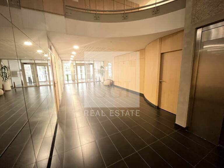 BUREAUX à LOUER — photo 1
