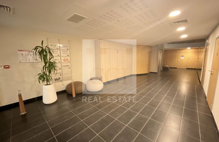 BUREAUX à LOUER — photo 3