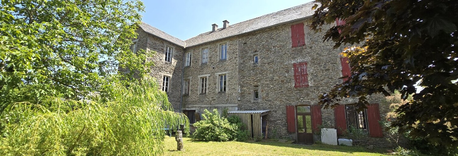 Maison 22 Pièces 440 m² à vendre à Salles-Curan (12410)