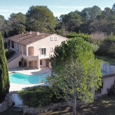 Maison 6 pièces 599000 €