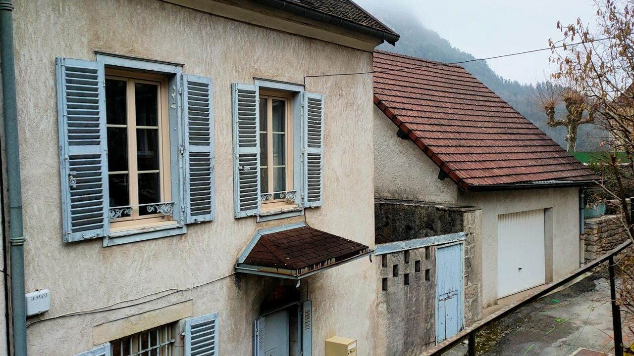 maison 9 pièces 126 m2 à vendre à Salins-les-Bains (39110)