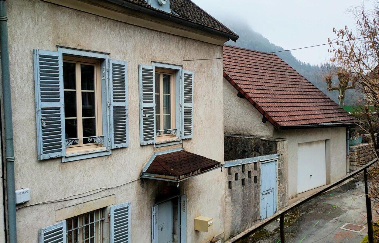 maison 9 pièces 126 m2 à vendre à Salins-les-Bains (39110)