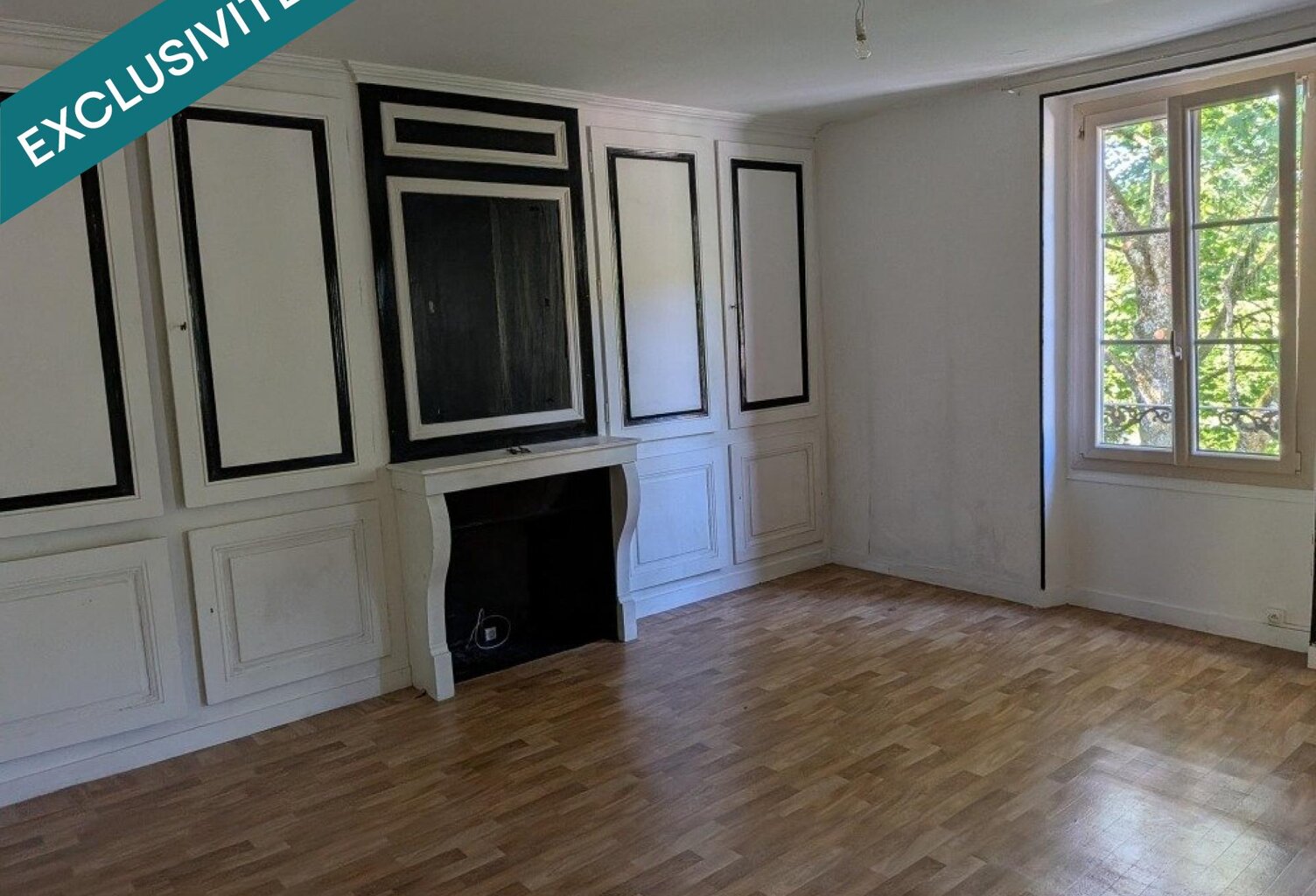 Jolie maison de ville ancienne rénovée SALINS LES BAINS  JURA — photo 1