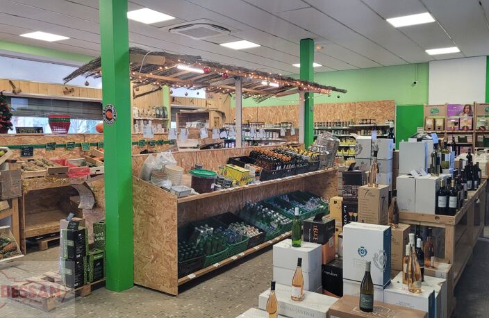 Local commercial — photo 2