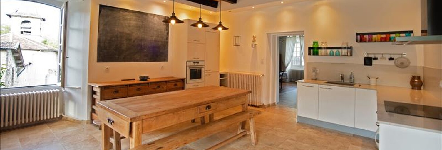 Maison 5 Pièces 185 m² à vendre à Villefranche-de-Rouergue (12200)