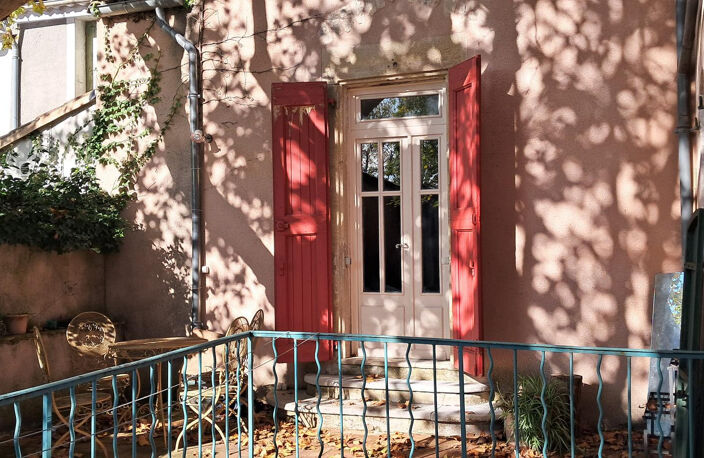 A VENDRE - MAGNIFIQUE DEMEURE ANCIENNE - PROCHE SAUVE — photo 2