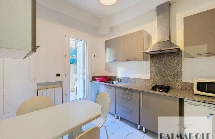 PERPIGNAN - Bel immeuble 3 appartements loués + extérieurs garage et cave — photo 4