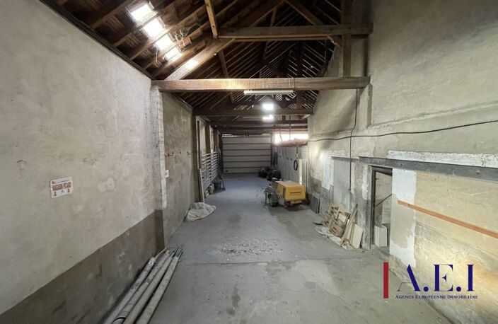 Local Commercial et Bâtiments 330 m² sur 420 m² de Terrain — photo 2