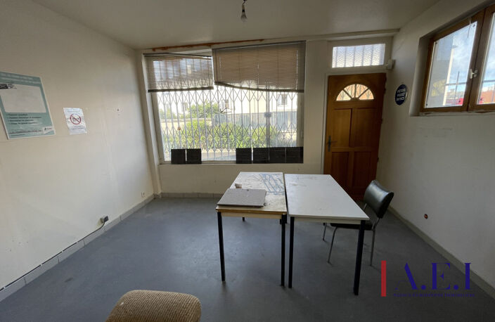 Local Commercial et Bâtiments 330 m² sur 420 m² de Terrain — photo 4