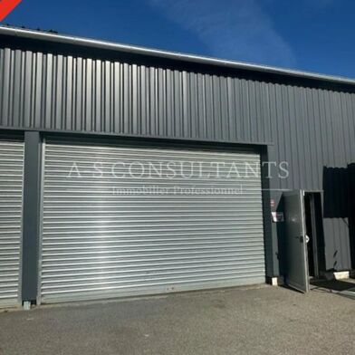 Local industriel  527500 €