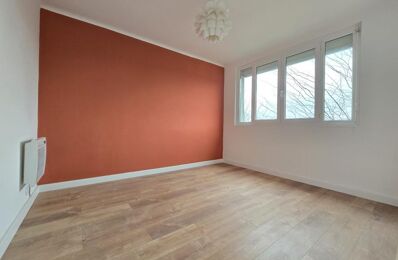 location appartement 800 € CC /mois à proximité de Cheval-Blanc (84460)