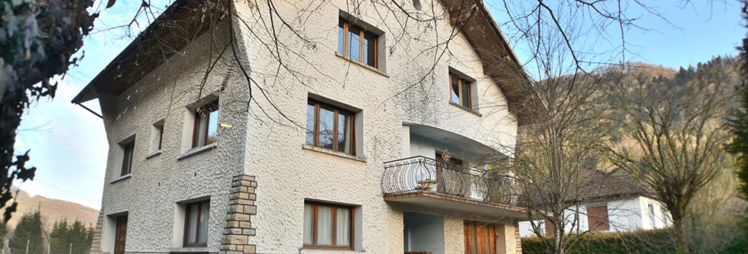 Maison 10 Pièces 209 m² à vendre à Saint-Hippolyte (25190)