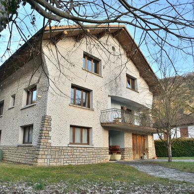 Maison 10 pièces 243000 €