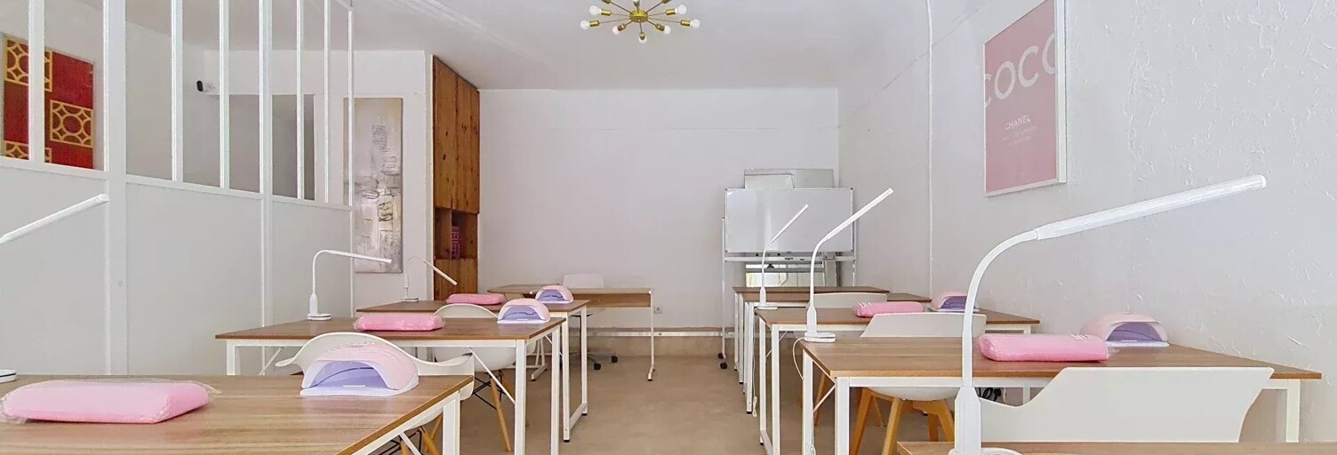 Commerce  74 m² à vendre à Antibes (06600)