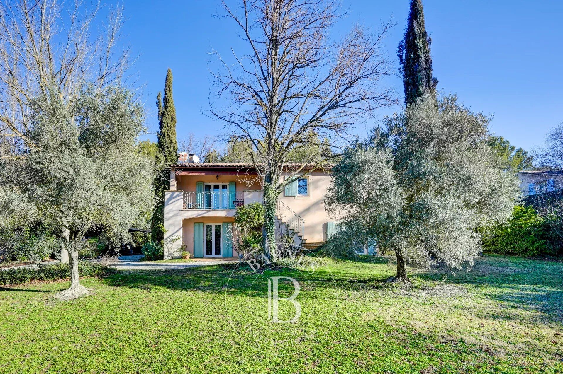 Villa / Maison 7 pièces  à vendre Aix-en-Provence 13100