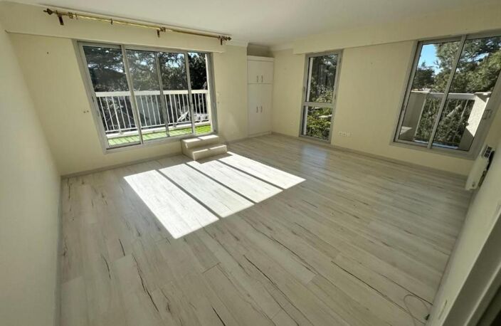 Appartement À Vendre — photo 2