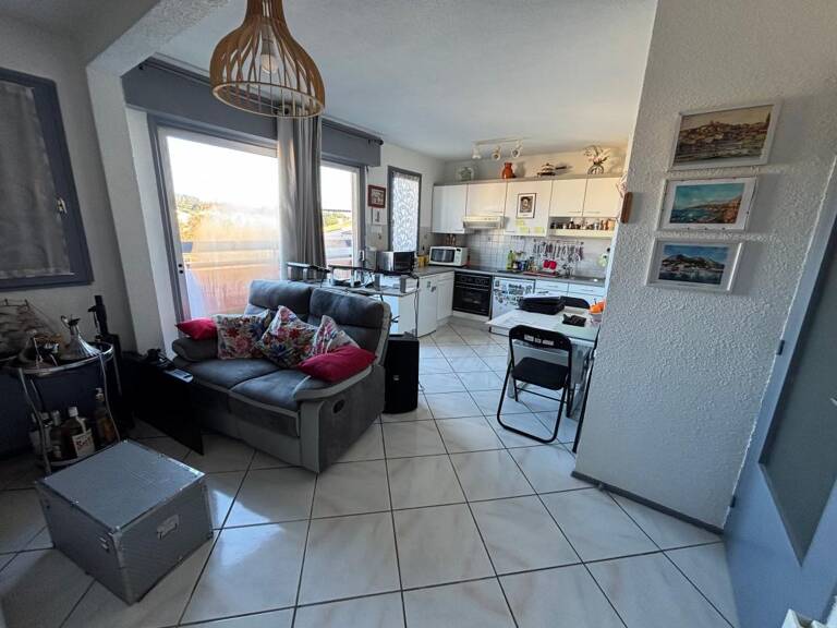 Appartement T2 meublé avec vue dégagée et ascenseur au 4ème et dernier étage — photo 1