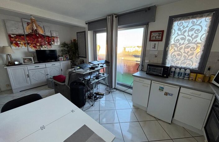 Appartement T2 meublé avec vue dégagée et ascenseur au 4ème et dernier étage — photo 2