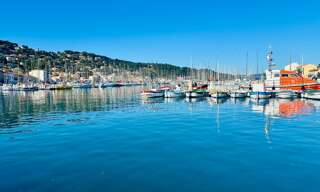 Commerce  54 m² à vendre à Saint-Mandrier-sur-Mer (83430)