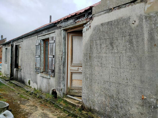 A RENOVER ENTIEREMENT — photo du bien