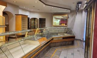 Commerce  157 m² à louer à Saint-Dié-des-Vosges (88100)