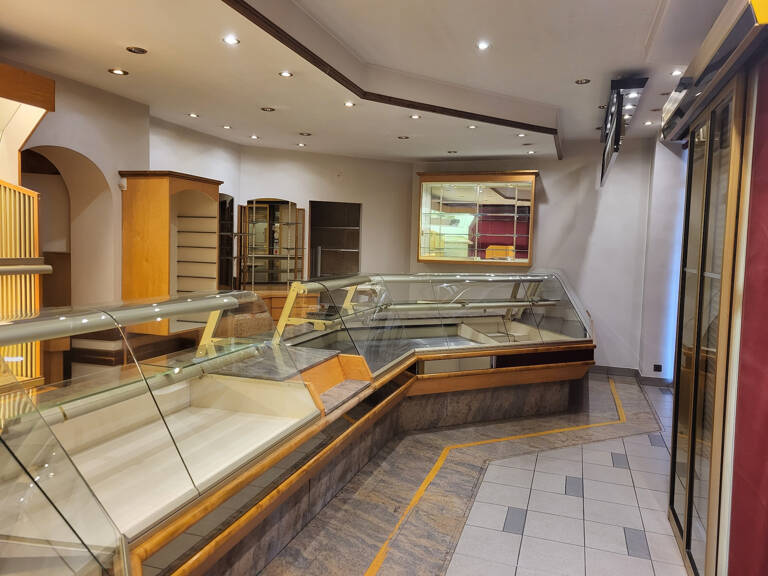 Local professionnel de 157m2, 64 rue Thiers 88100 Saint-Dié — photo 1
