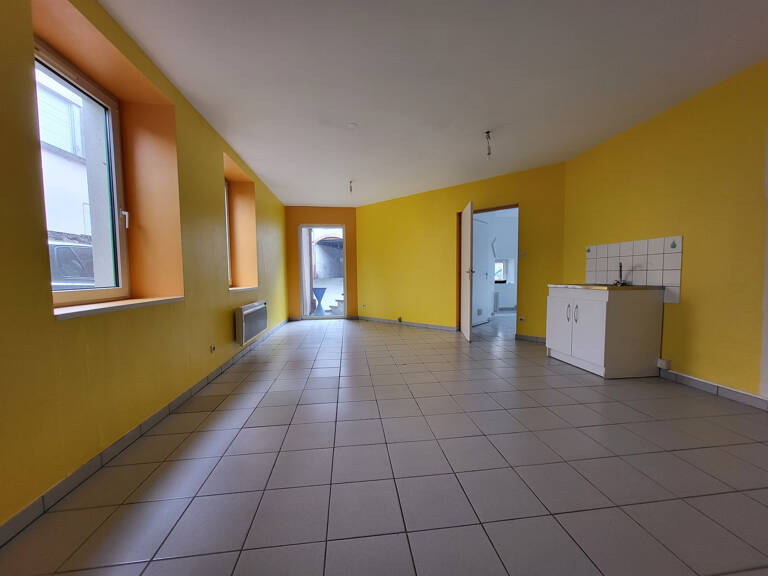 Local professionnel de 142m2, 32 rue d'Alsace 88100 Saint Di — photo 1
