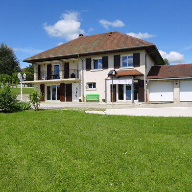 Maison 7 pièces 403480 €