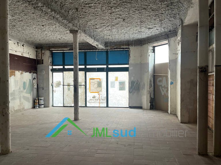 A LOUER LOCAL COMMERCIAL 89 m2 CENTRE VILLE DE TOULON   (830 — photo 1